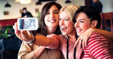 أرقام بنات واتس اب للدردشة والصداقة WhatsApp